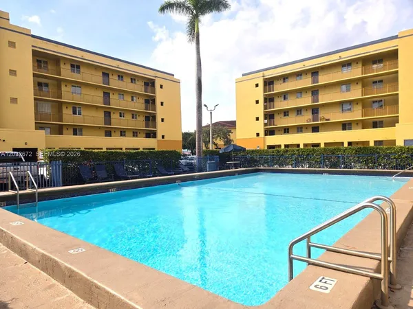 $2,000 | 14961 Southwest 82nd Lane, Unit 21202, Miami, FL 33193