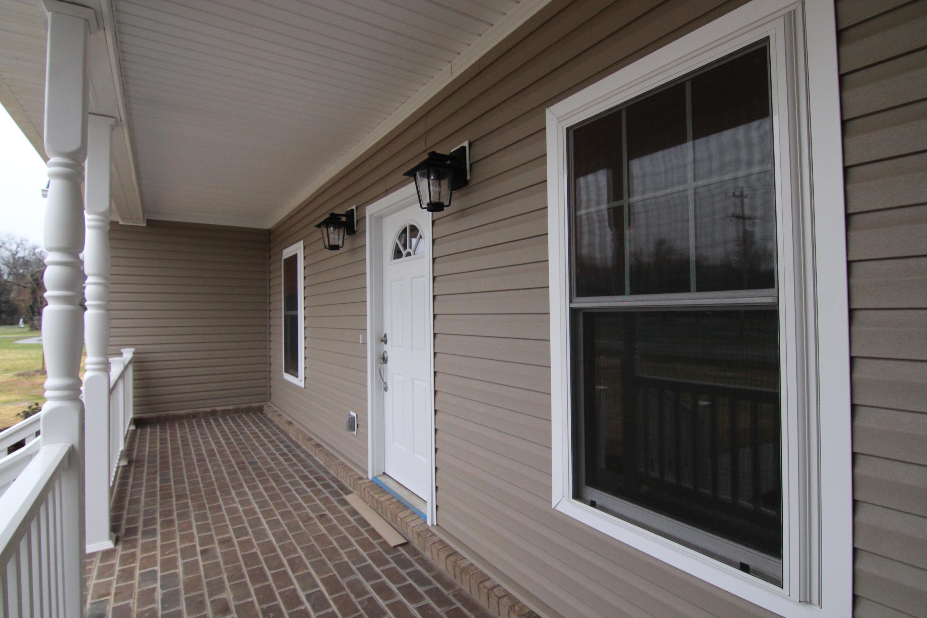 2251 Hardy Road Vinton, VA 24179 - Photo 3 of 42 IMG_7977