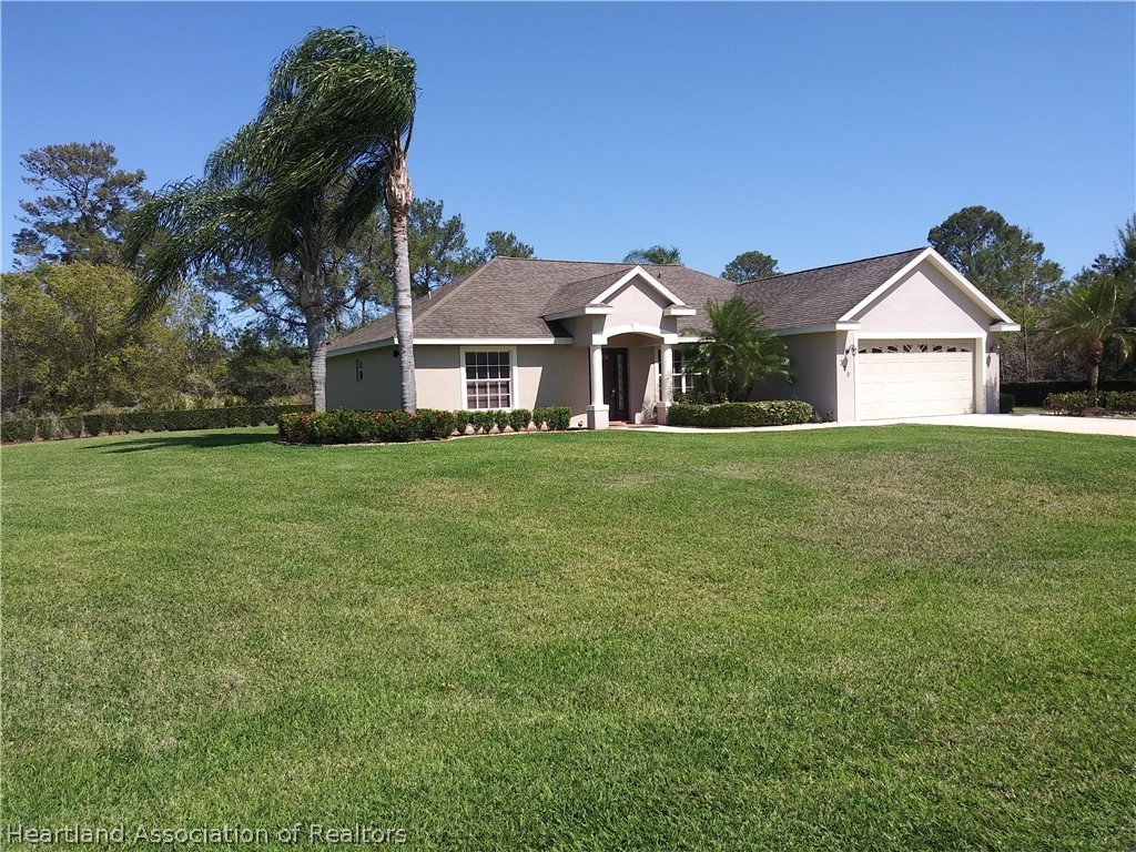 379 Grape Road Northwest Lake Placid, FL 33852 - Photo 2 of 35 Gallery Image 2