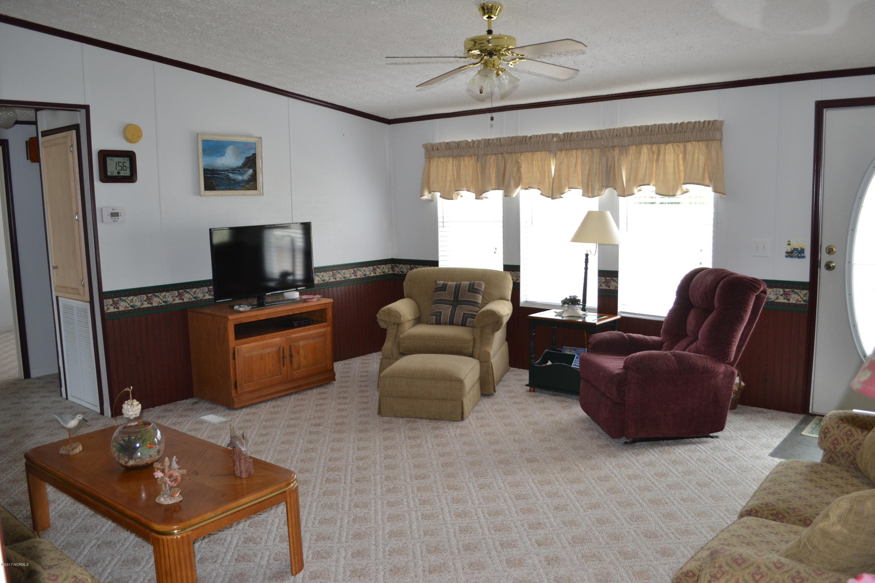 234 Bream Street Holly Ridge, NC 28445 - Photo 6 of 22 Living Room