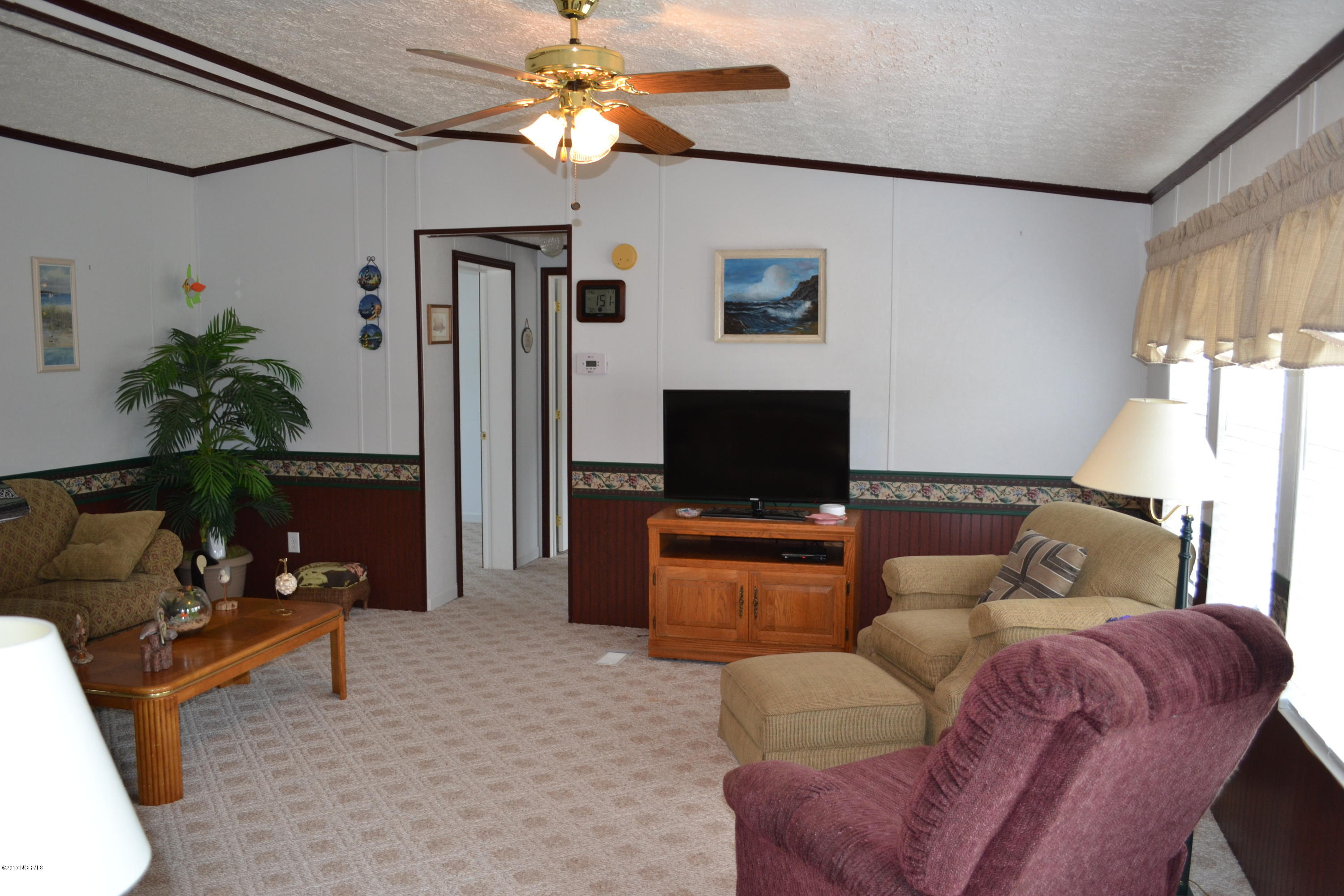 234 Bream Street Holly Ridge, NC 28445 - Photo 7 of 22 Living Room