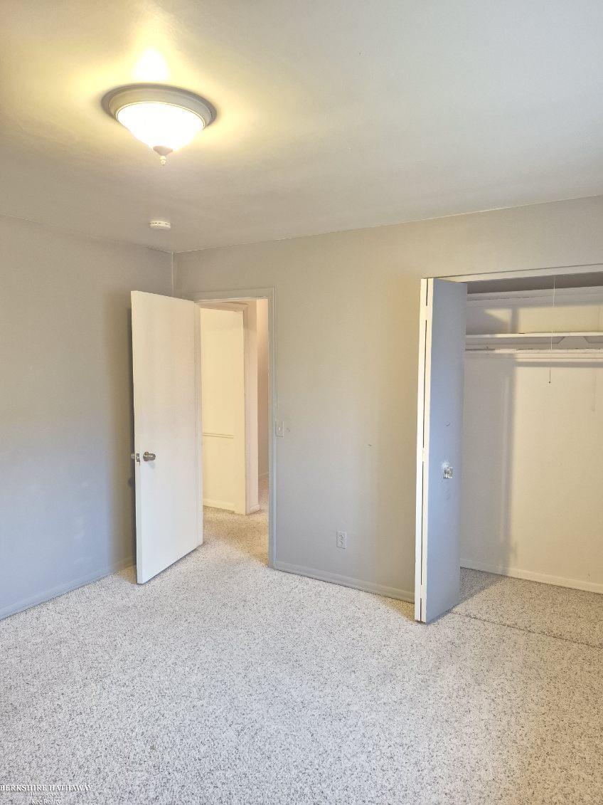 832 Harcourt Road Grosse Pointe Park, MI 48230 - Photo 11 of 16