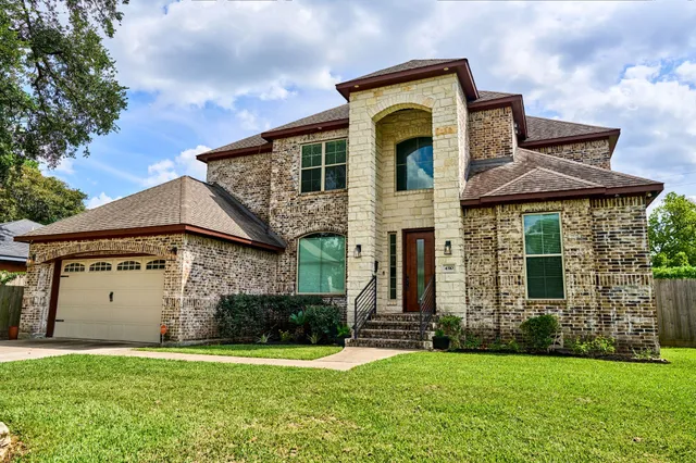 $799,999 | 4310 Fernwood Drive, Houston, TX 77021