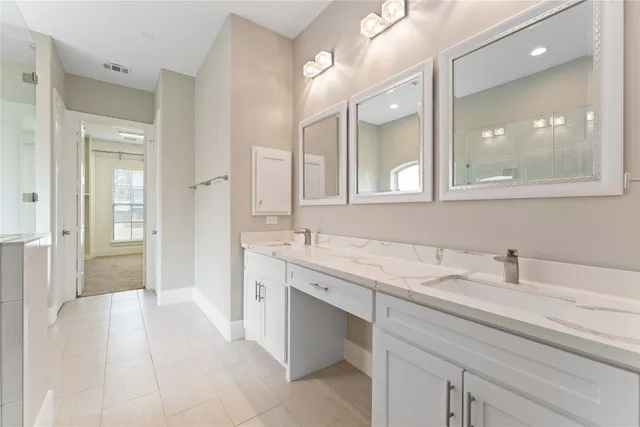 $799,999 | 4310 Fernwood Drive, Houston, TX 77021