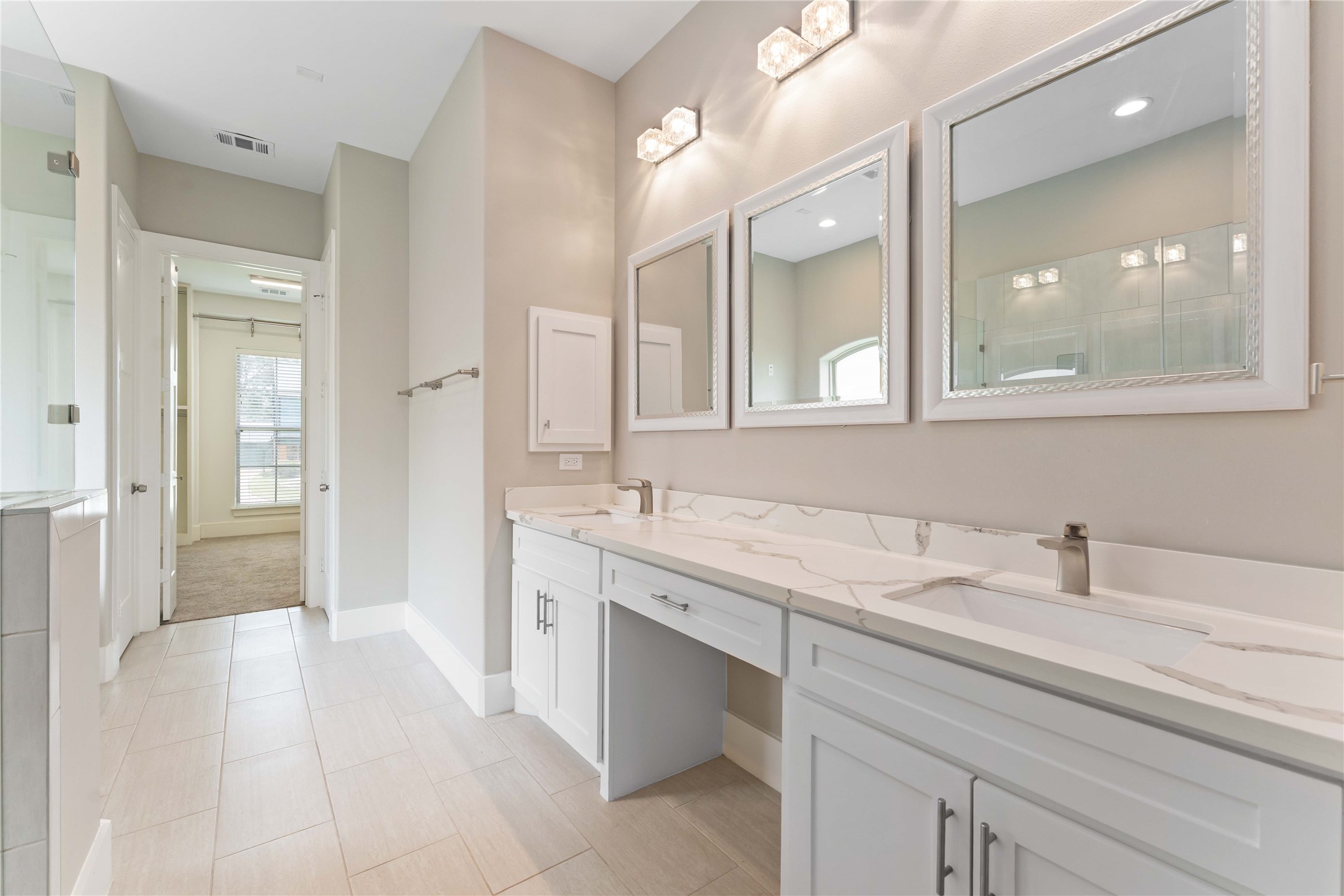 4310 Fernwood Drive Houston, TX 77021 - Photo 16 of 27 a spacious bathroom with a sink and a mirror