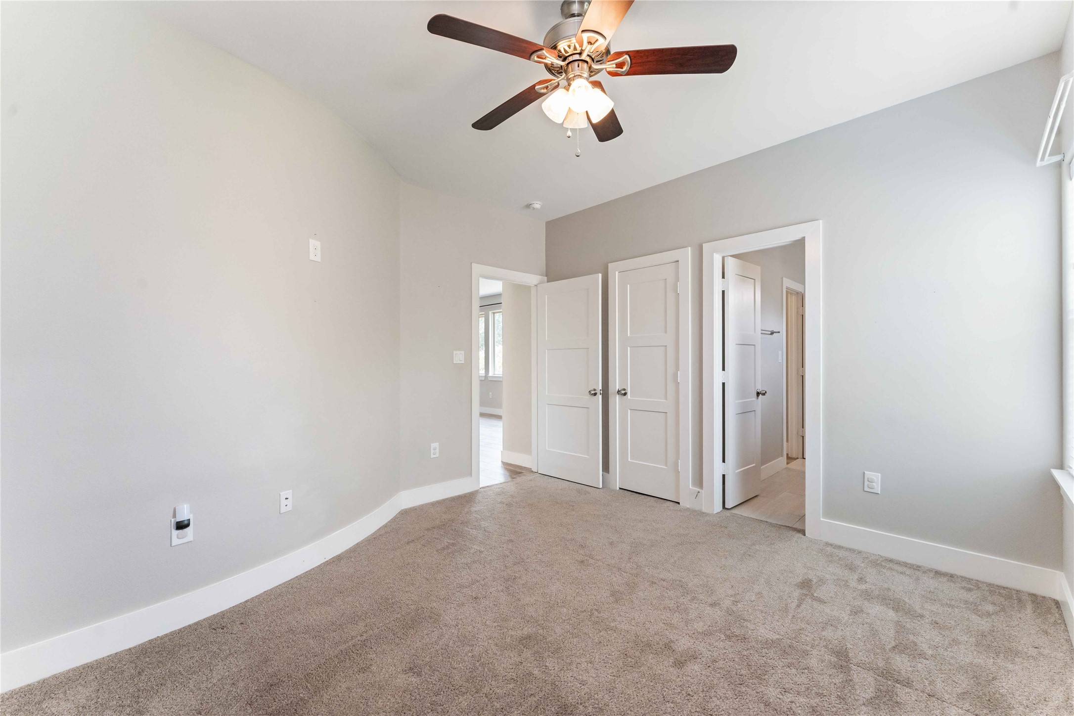4310 Fernwood Drive Houston, TX 77021 - Photo 25 of 27 a view of an empty room and chandelier fan