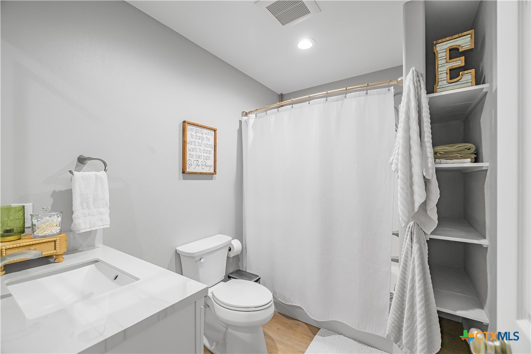 686 Rappold Road Yoakum, TX 77995 - Photo 17 of 45 Gallery Image 17