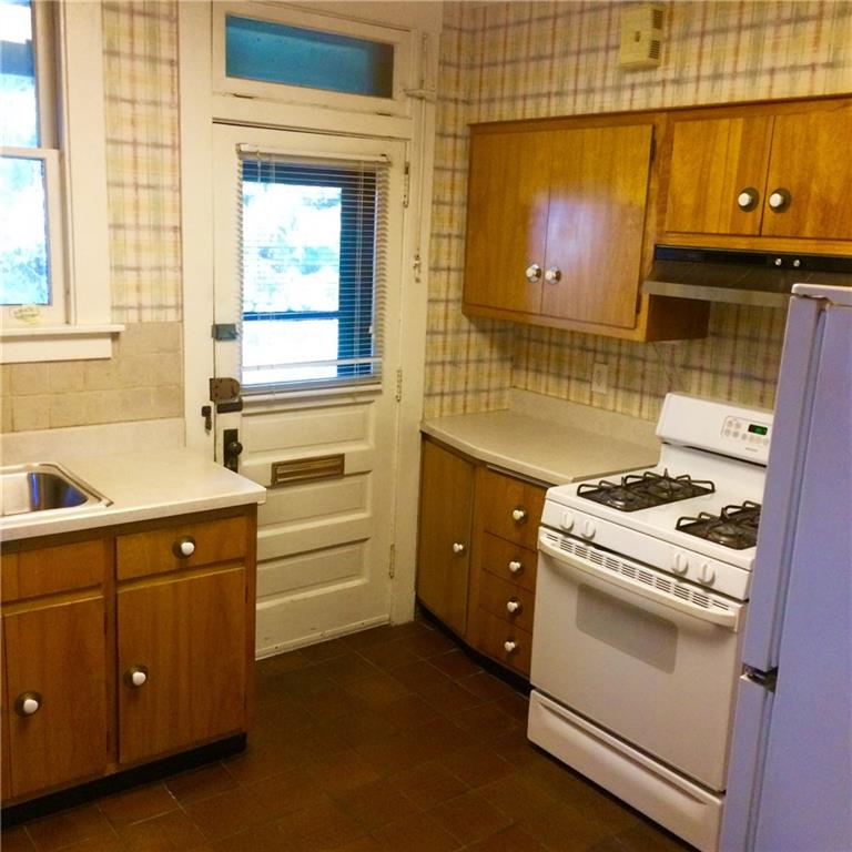 5649 Marlborough Road Pittsburgh, PA 15217 - Photo 8 of 17 Gallery Image 8