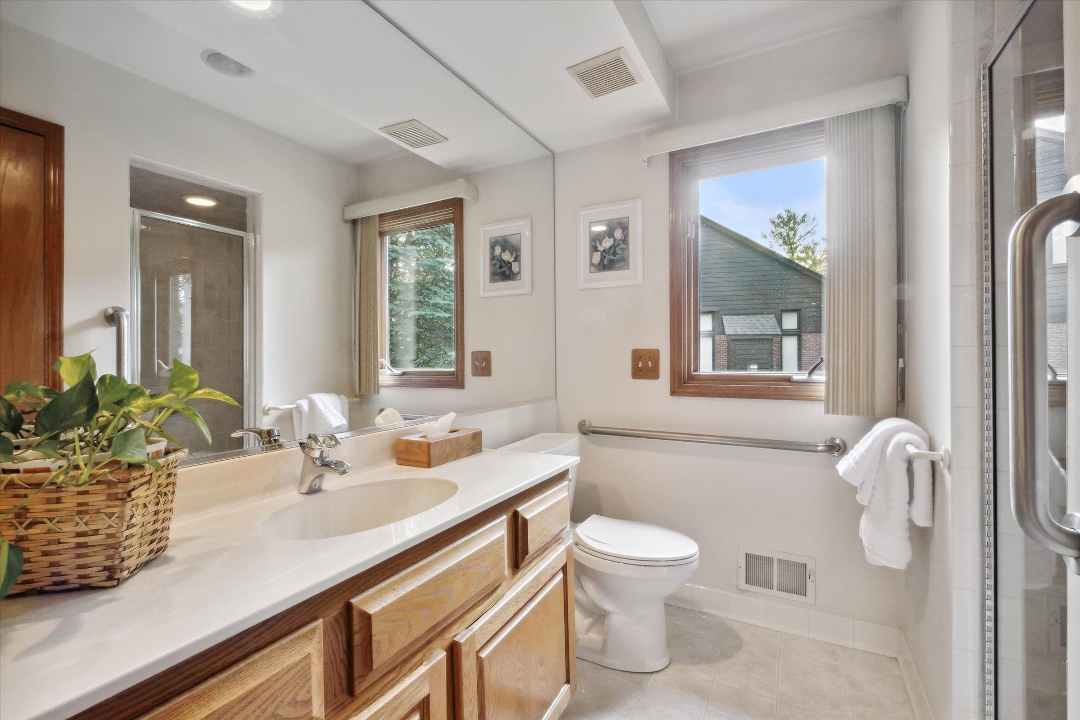 1033 Bloomview Circle Rochester, MI 48307 - Photo 25 of 44 50113392-26.JPG