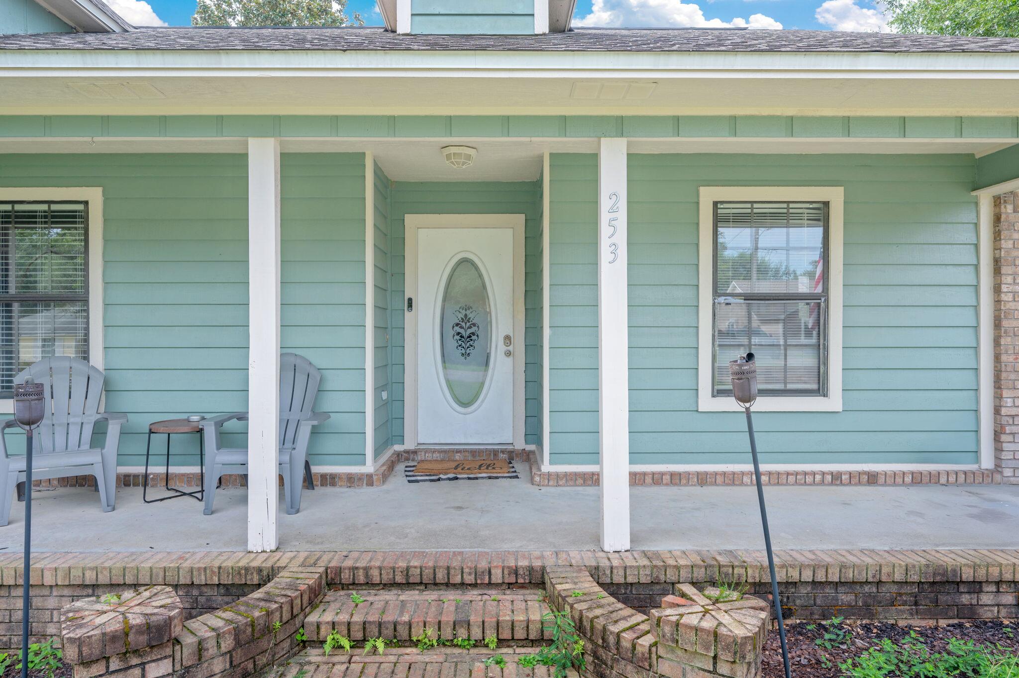 253 Grand Prix Drive Crestview, FL 32536 - Photo 6 of 35 6-web-or-mls-253-grand-prix-dr