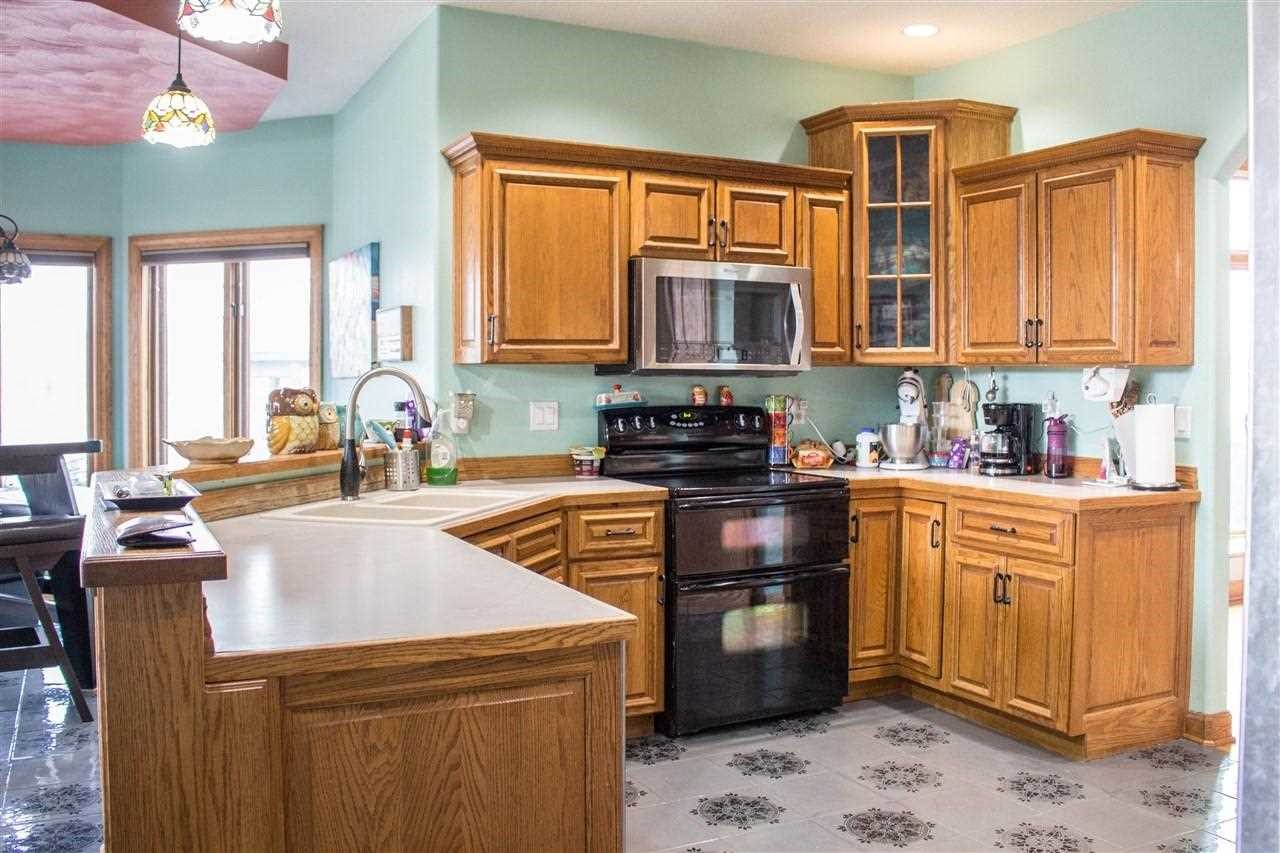 10141 Newburg Road Durand, MI 48429 - Photo 12 of 58 21433950-11.JPG