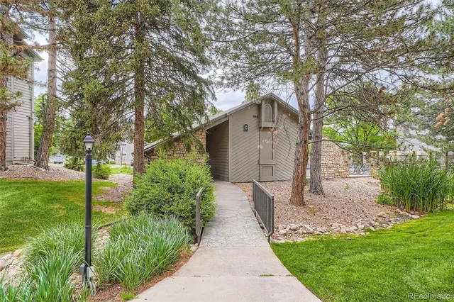 $215,000 | 2575 South Syracuse Way, Unit B107, Denver, CO 80231