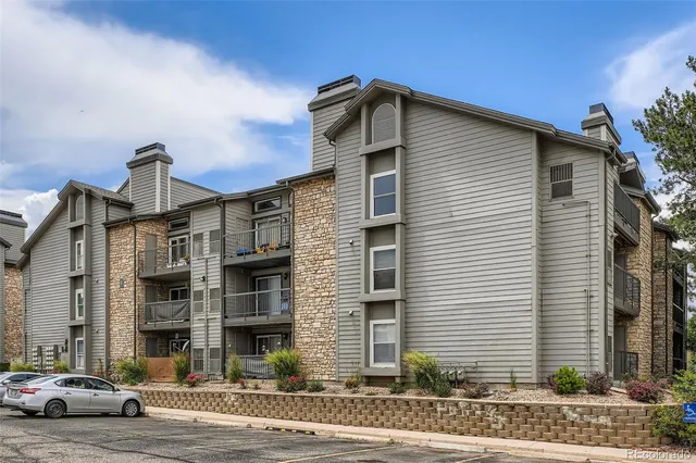 $215,000 | 2575 South Syracuse Way, Unit B107, Denver, CO 80231