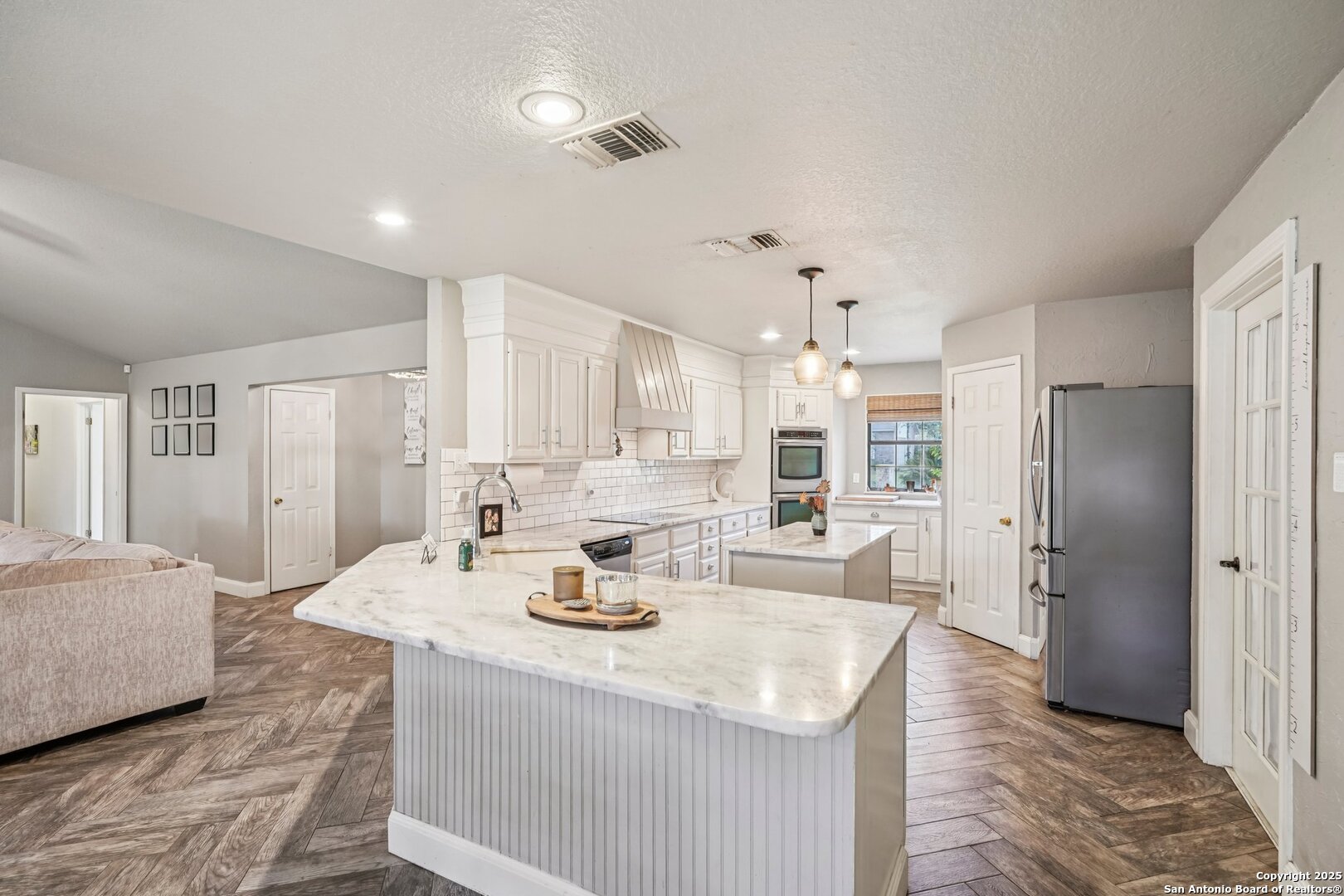 340 Sollock Drive Devine, TX 78016 - Photo 16 of 77