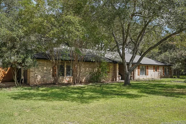 $528,999 | 340 Sollock Drive, Devine, TX 78016
