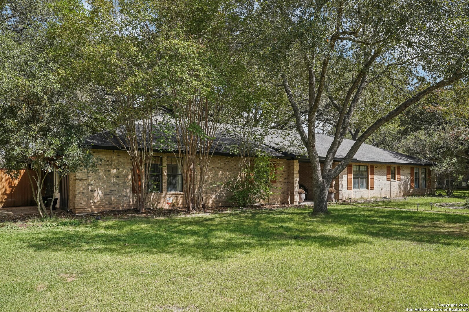 340 Sollock Drive Devine, TX 78016 - Photo 4 of 77
