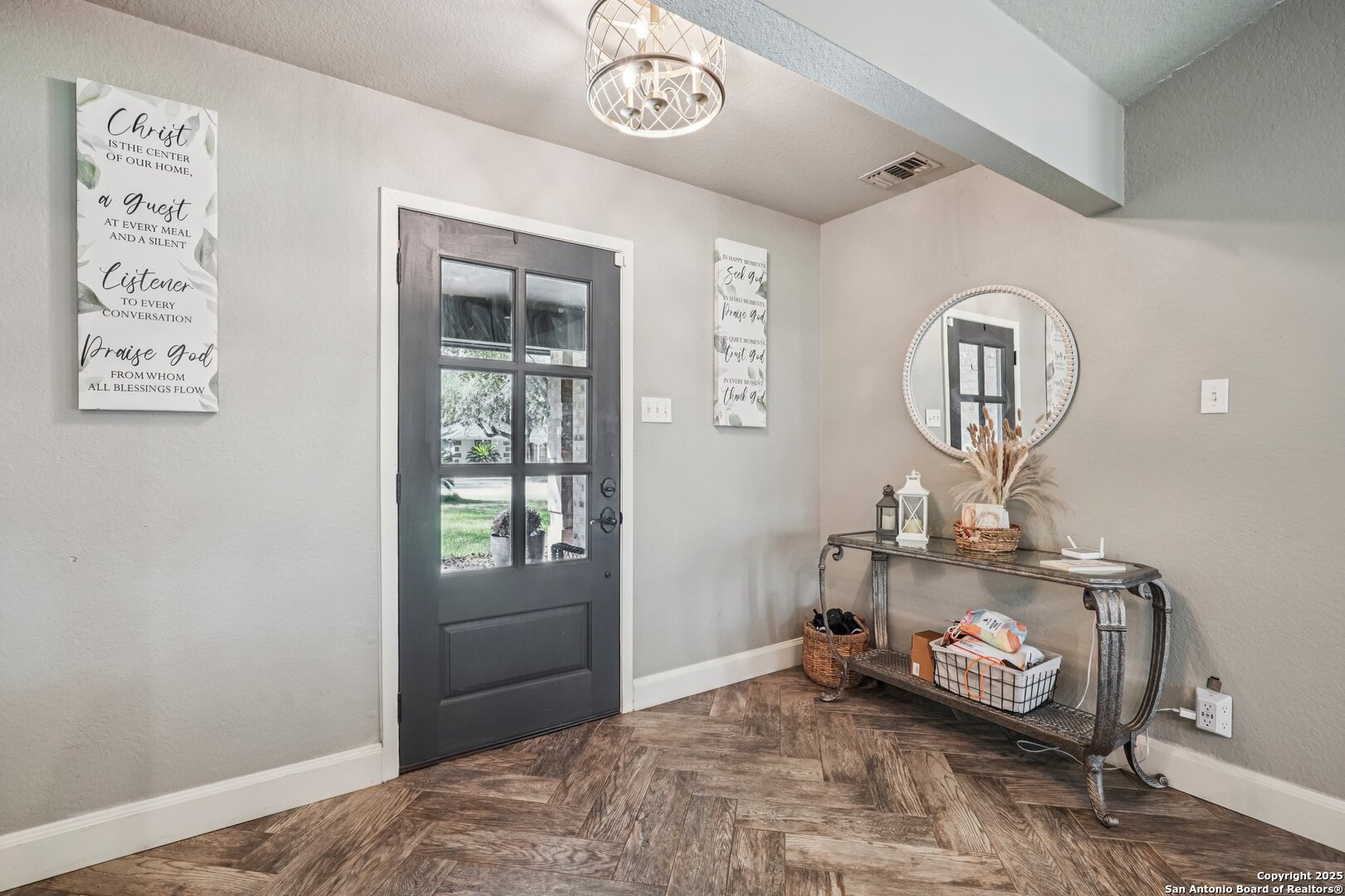 340 Sollock Drive Devine, TX 78016 - Photo 7 of 77