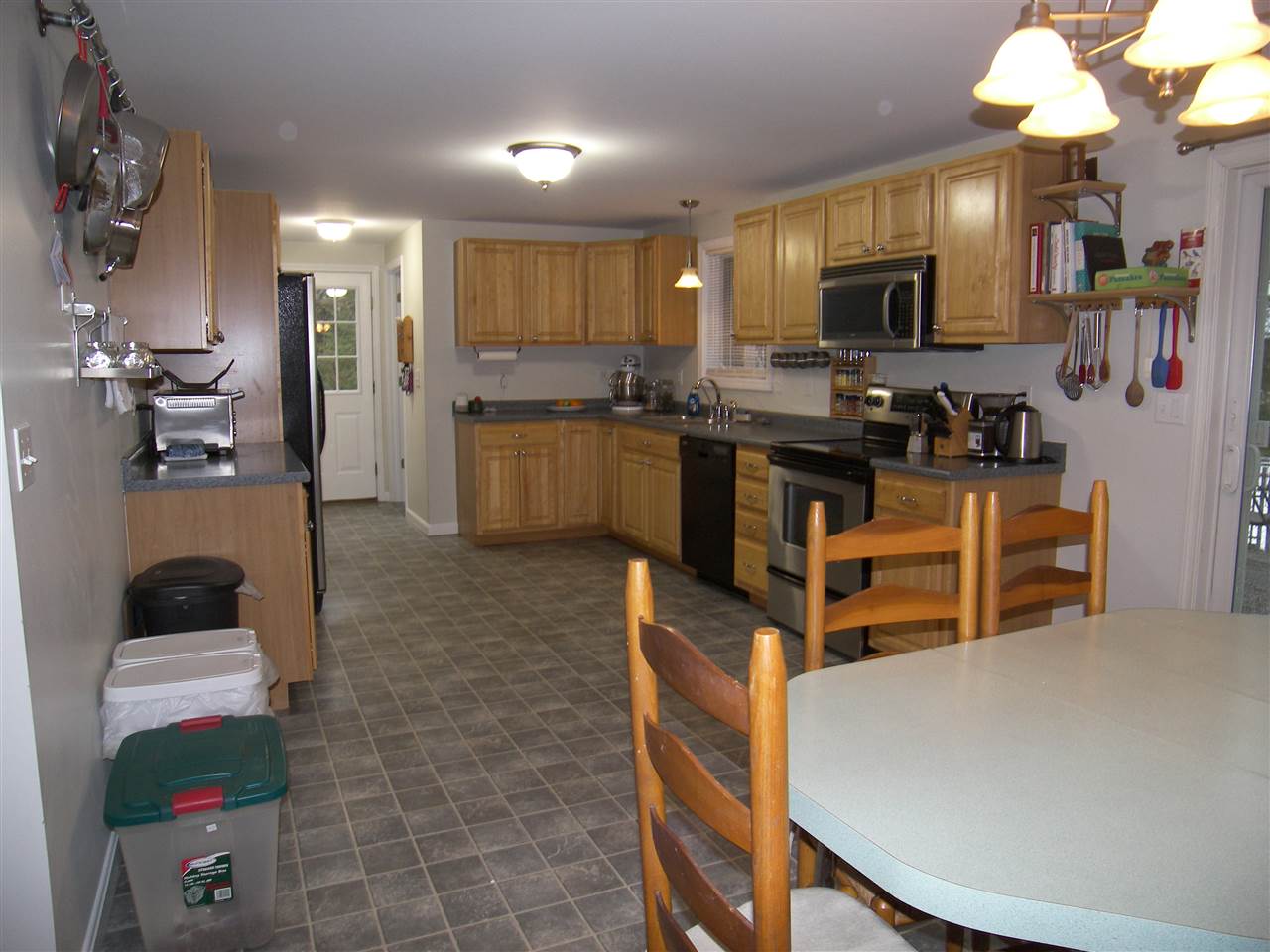 58 Autumn Road Hillsborough, NH 03244 - Photo 8 of 40 Gallery Image 8