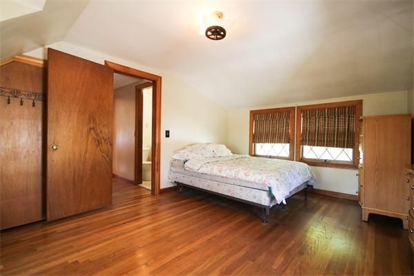 22 Falmouth Road Watertown, MA 02472 - Photo 16 of 26 Gallery Image 16