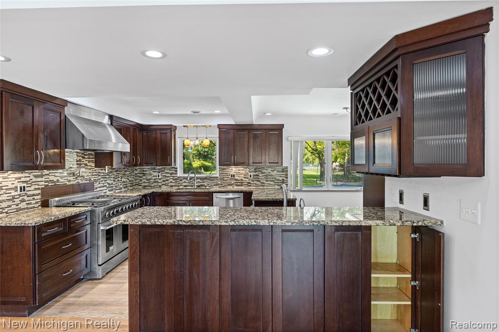 8359 Chicago Road Warren, MI 48093 - Photo 11 of 74