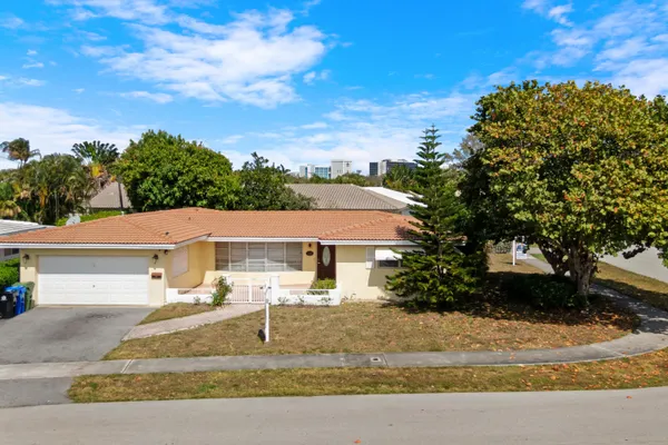 $750,000 | 2129 Northeast 60th Street, Fort Lauderdale, FL 33308
