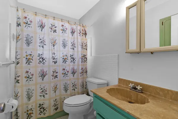 $750,000 | 2129 Northeast 60th Street, Fort Lauderdale, FL 33308