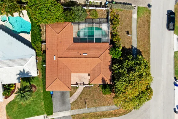 $750,000 | 2129 Northeast 60th Street, Fort Lauderdale, FL 33308