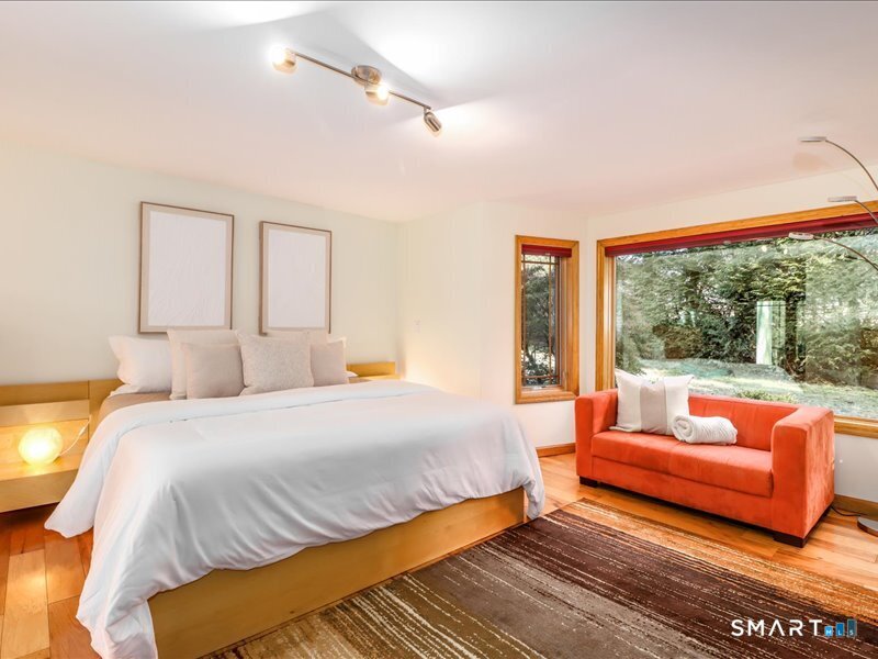 106 East Hunting Ridge Road Stamford, CT 06903 - Photo 13 of 40