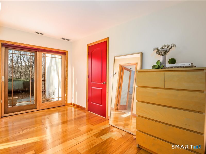 106 East Hunting Ridge Road Stamford, CT 06903 - Photo 15 of 40