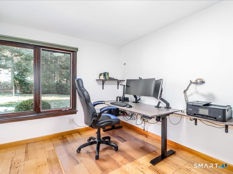 106 East Hunting Ridge Road Stamford, CT 06903 - Photo 18 of 40