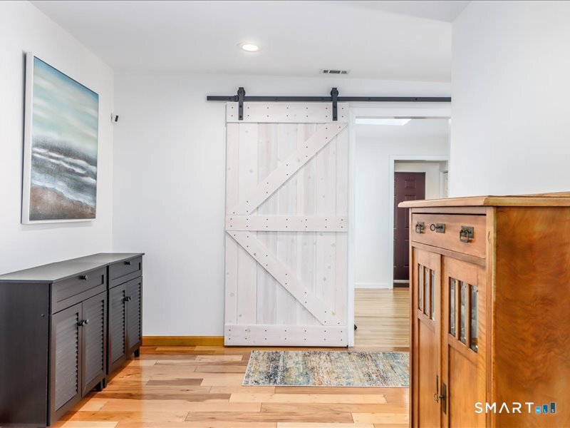 106 East Hunting Ridge Road Stamford, CT 06903 - Photo 23 of 40