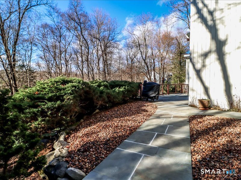 106 East Hunting Ridge Road Stamford, CT 06903 - Photo 29 of 40