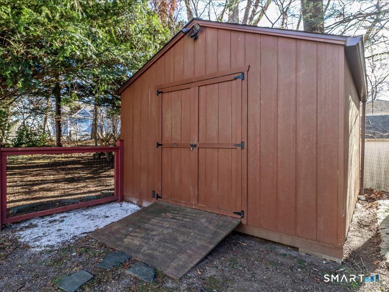 106 East Hunting Ridge Road Stamford, CT 06903 - Photo 37 of 40