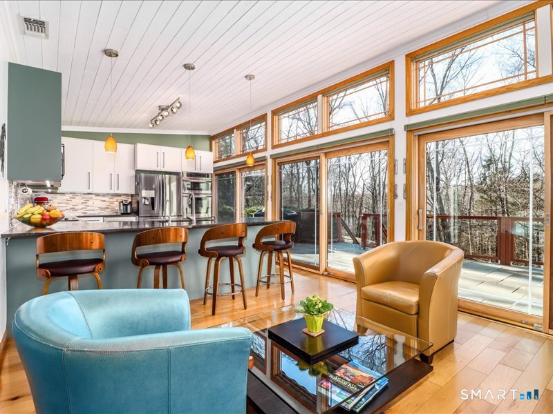 106 East Hunting Ridge Road Stamford, CT 06903 - Photo 4 of 40