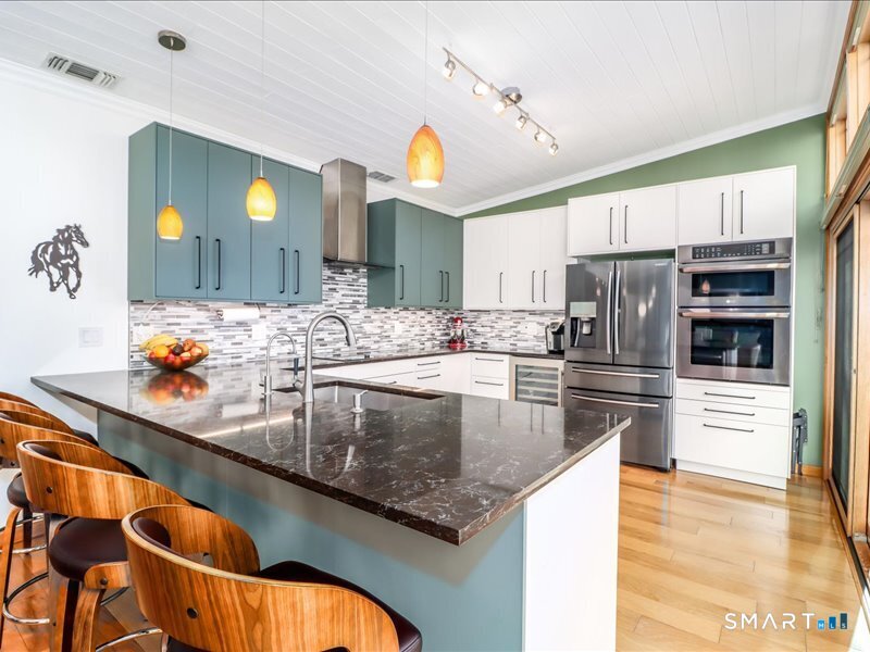 106 East Hunting Ridge Road Stamford, CT 06903 - Photo 5 of 40