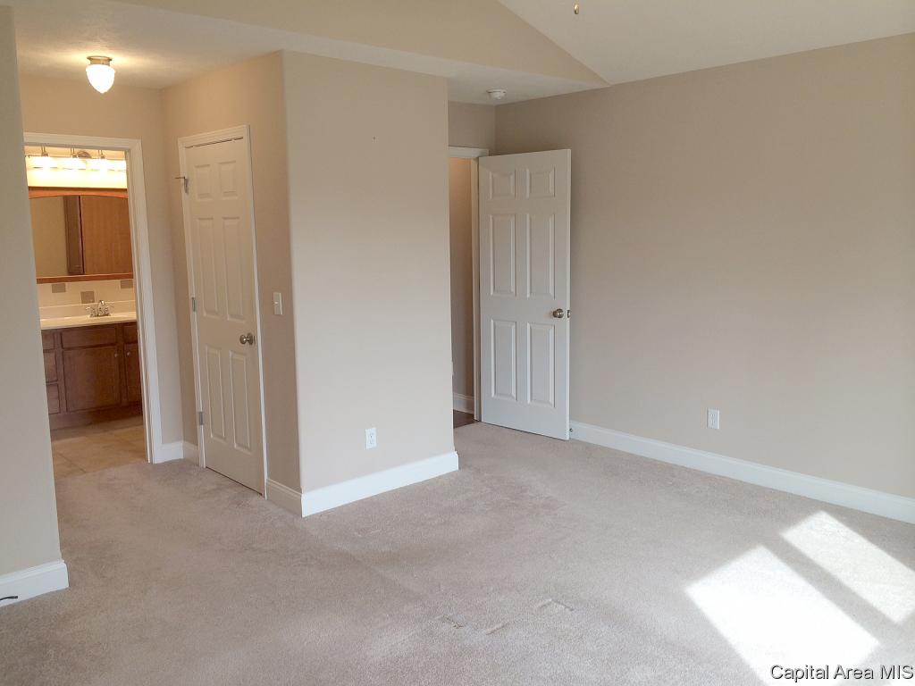 3314 Mackinaw Lane Springfield, IL 62711 - Photo 18 of 31 Gallery Image 18