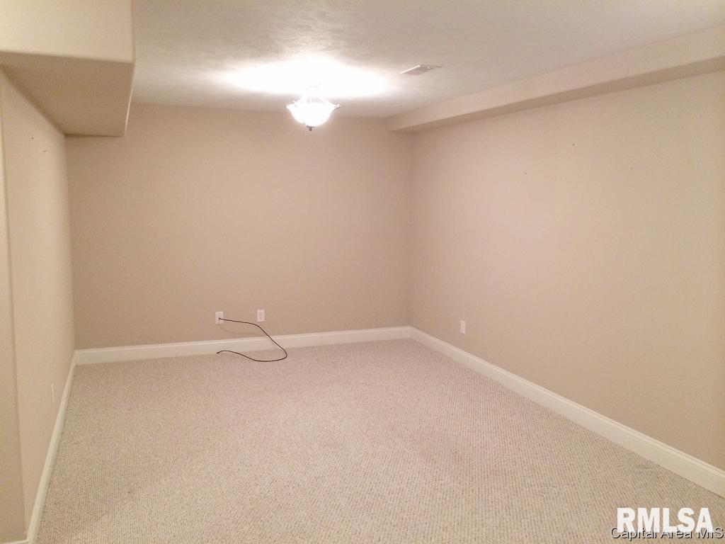 3314 Mackinaw Lane Springfield, IL 62711 - Photo 23 of 31 Gallery Image 23
