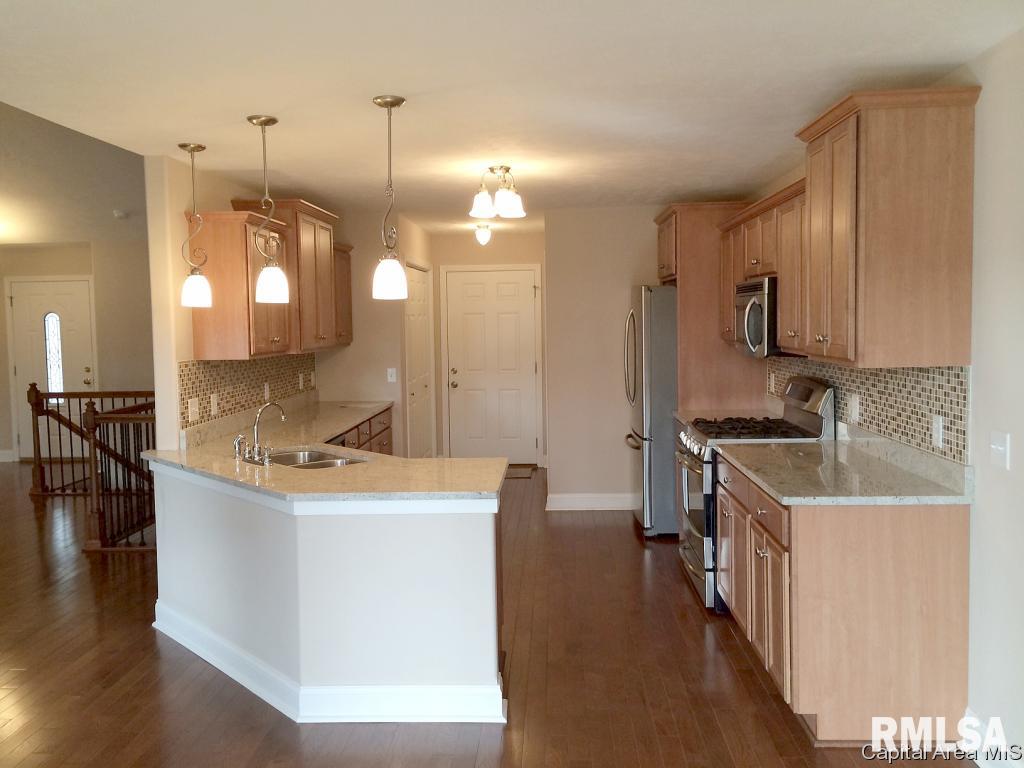 3314 Mackinaw Lane Springfield, IL 62711 - Photo 5 of 31 Gallery Image 5