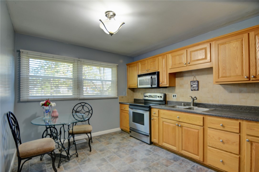 71 Glenview Drive Decatur, IL 62521 - Photo 8 of 26