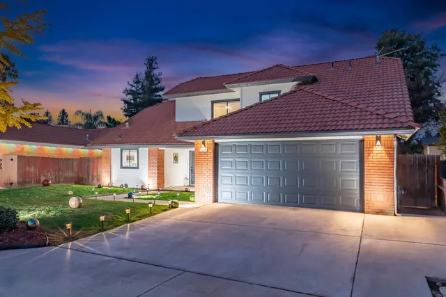 $515,000 | 2094 East El Paso Avenue, Fresno, CA 93720