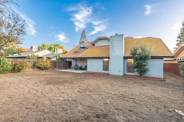 $515,000 | 2094 East El Paso Avenue, Fresno, CA 93720