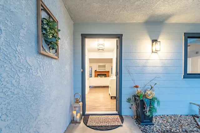 $515,000 | 2094 East El Paso Avenue, Fresno, CA 93720