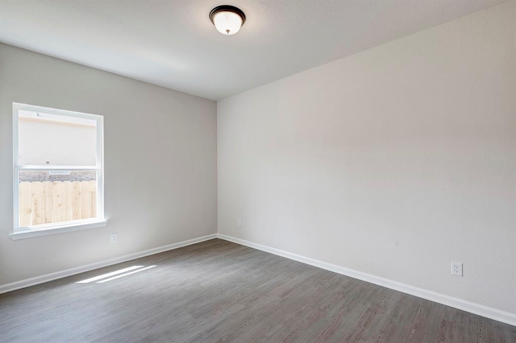 402 Heritage Grv Road Blue Ridge, TX 75424 - Photo 14 of 18 The Davenport II Bedroom 4