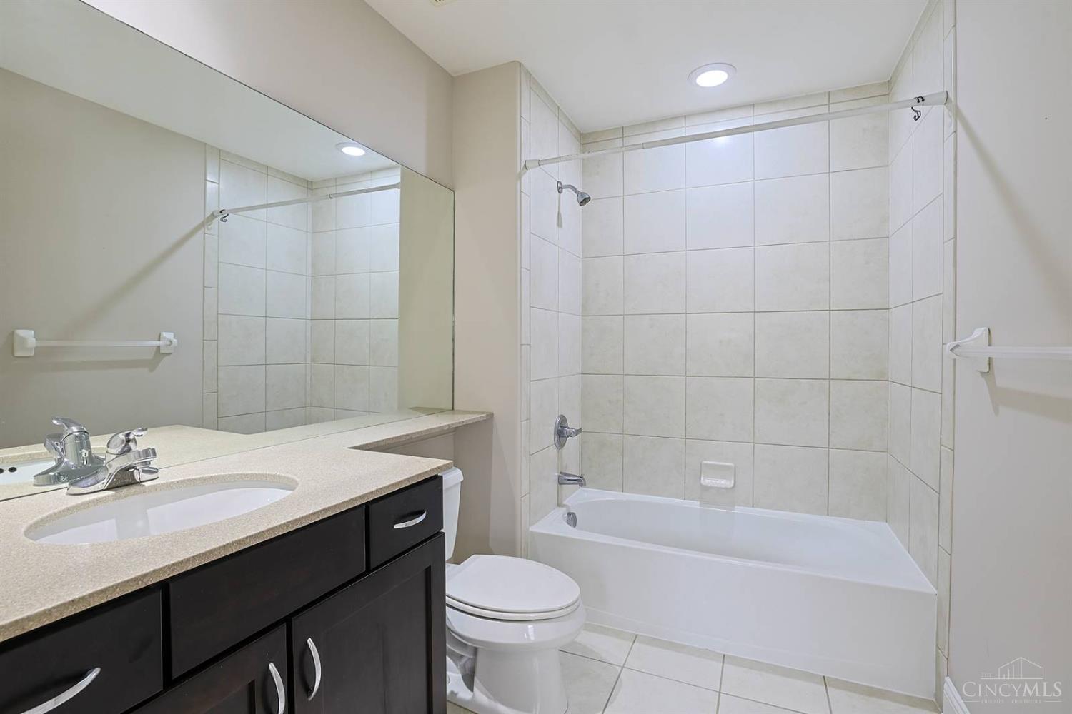 8731 Kenwood Road Cincinnati, OH 45242 - Photo 50 of 73