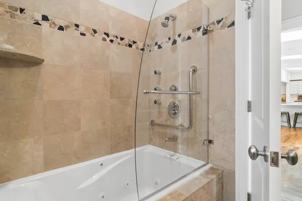 $675,000 | 419 East Drury Lane, Barrington, IL 60010