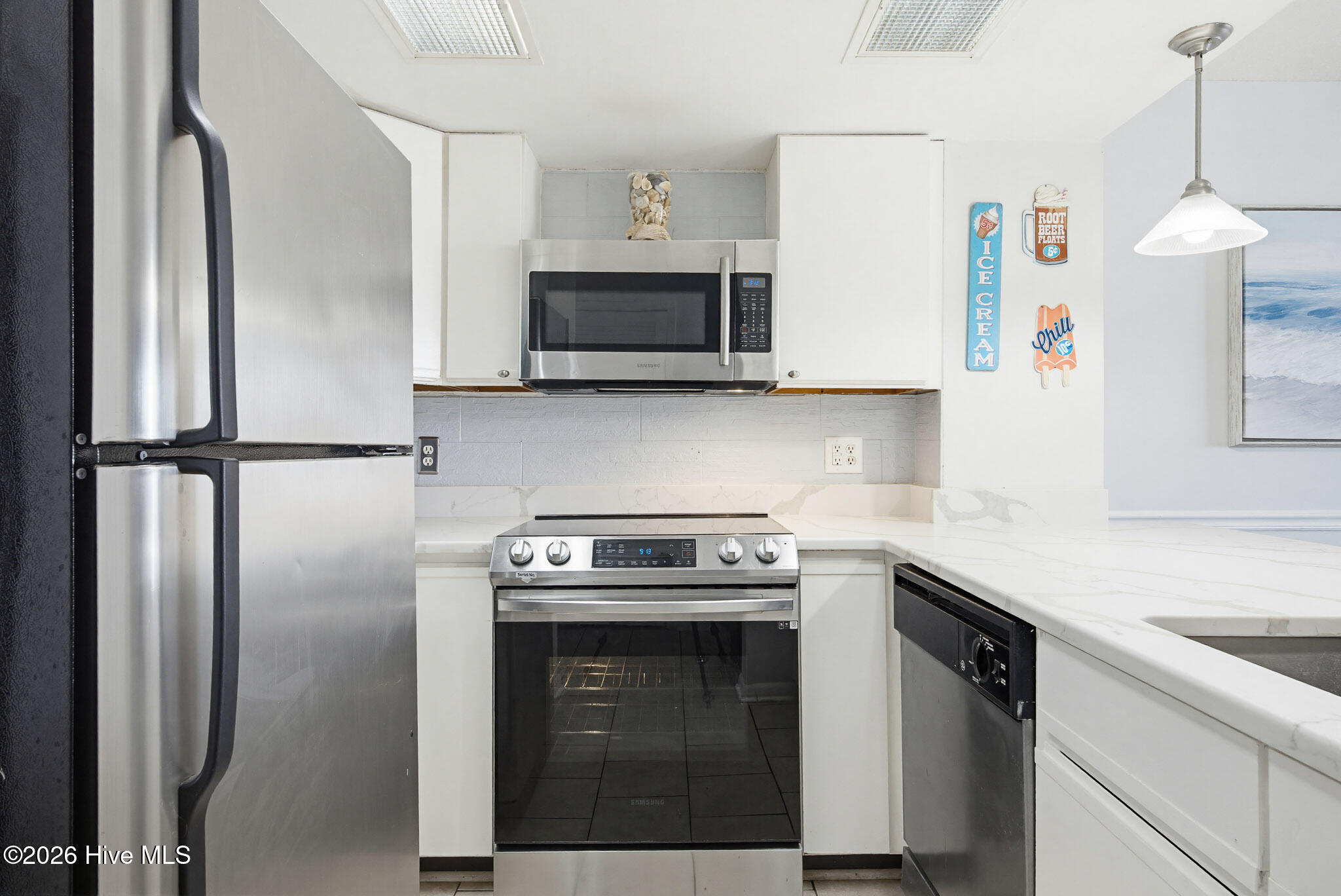 2000 New River Inlet Road, Unit 3211 North Topsail Beach, NC 28460 - Photo 6 of 62 3211 St. Regis - Interior - MLS_1