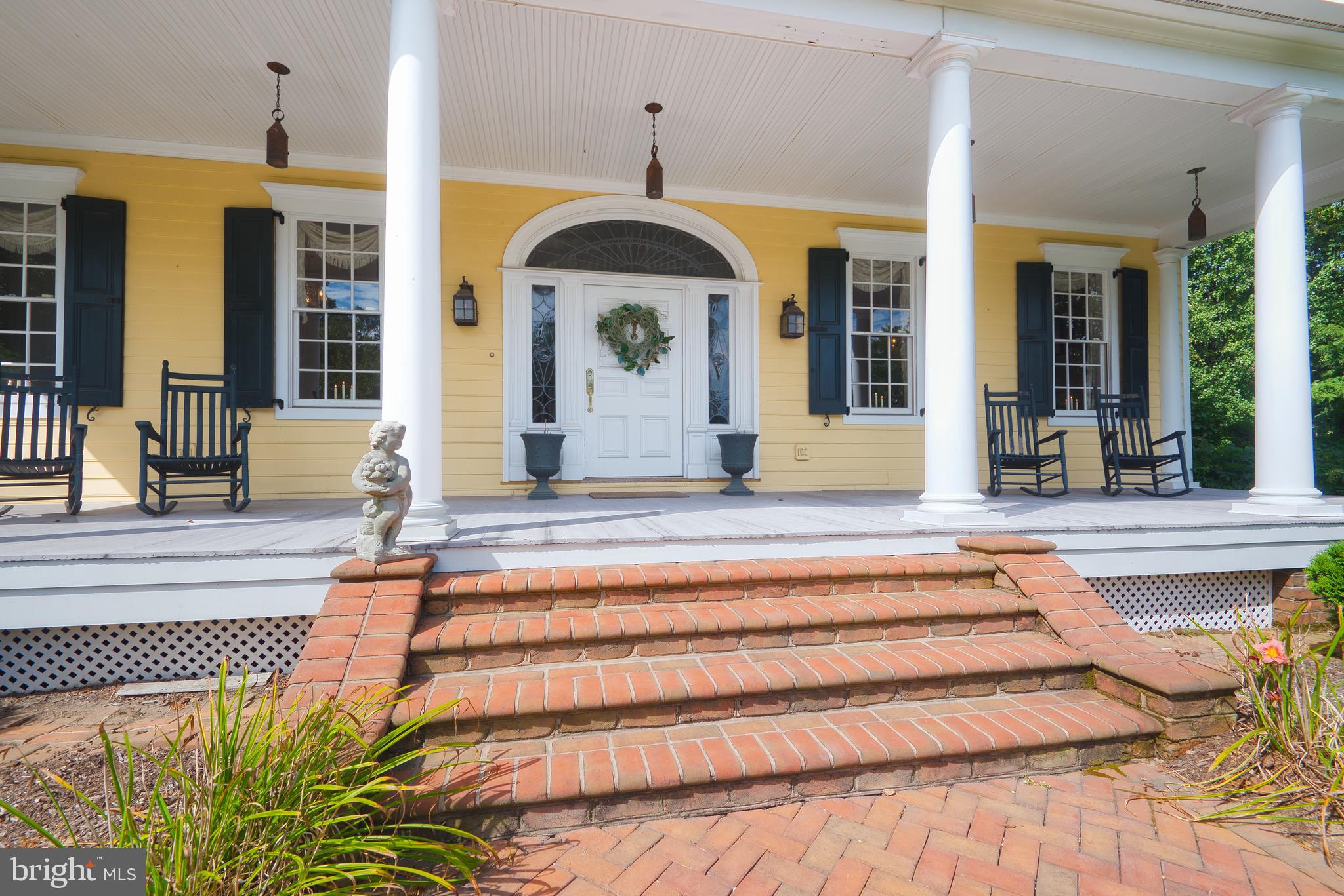 1400 Magers Landing Road Monkton, MD 21111 - Photo 3 of 46 Covered front porch w/ Hardiplank Siding