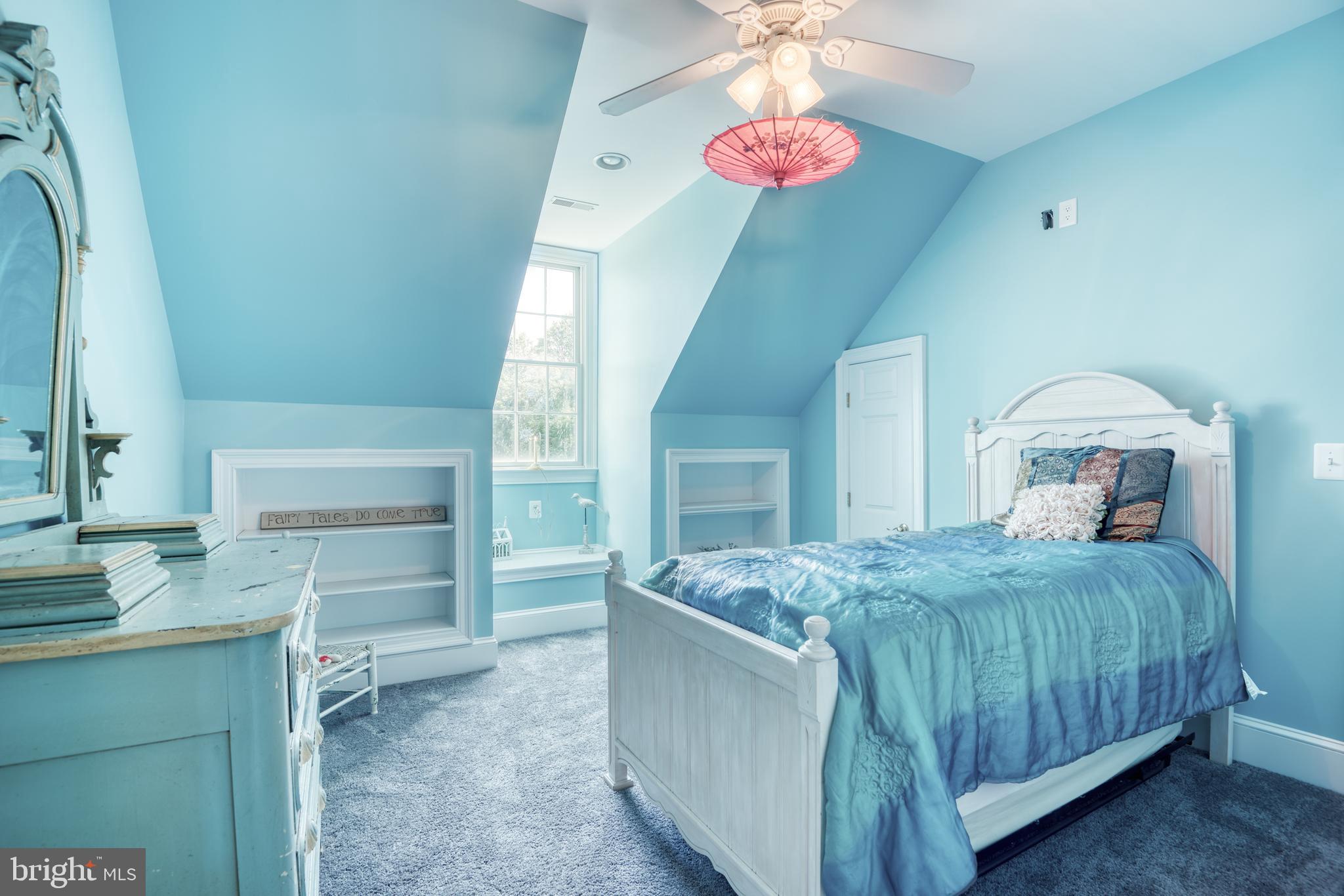 1400 Magers Landing Road Monkton, MD 21111 - Photo 28 of 46 Bedroom with Built in Bookshelves