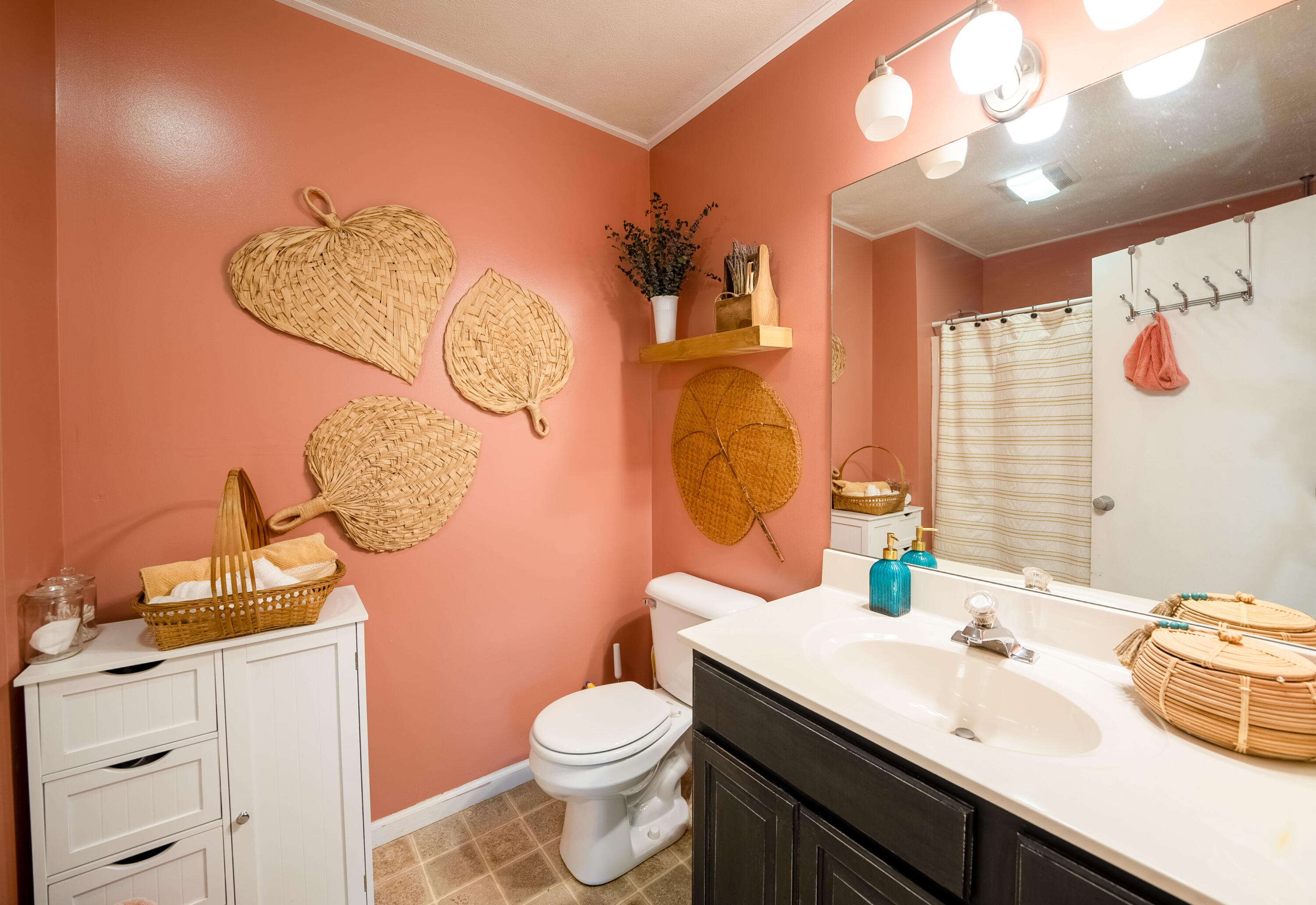 954 Andree Road Muskegon, MI 49445 - Photo 24 of 34 25. Main Bathroom 1