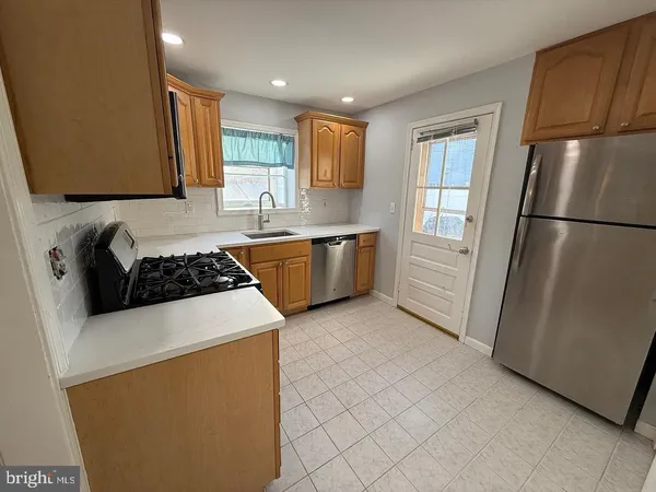 $3,250 | 46 Wayfield Road, Springfield, PA 19064